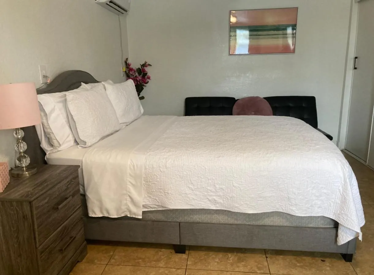 Cozy Studio…With Private Entrance Las Vegas